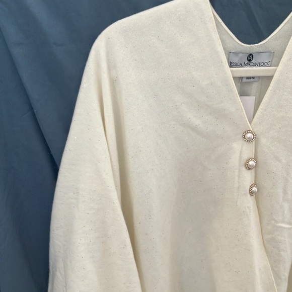 Jessica McClintock Cream/Gold glitter sparkle SHAWL with golden closing clasps- - Picture 12 of 16